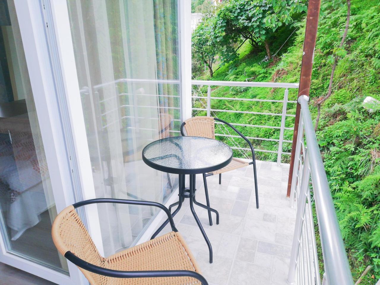 Albatross Kvariati Guest House Exterior foto